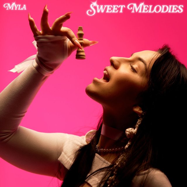 Pochette de Sweet Melodies : une femme de profil sur fond rose, sous le titre en lettres blanches